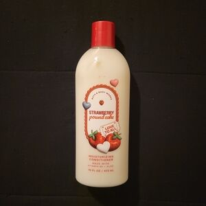 Bath & Body Works Strawberry Pound Cake Moisturizing Conditioner